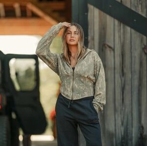 NWT Tribe Kelley x Mossy Oak Green Leaf Corset Zip Up Hoodie (XS)